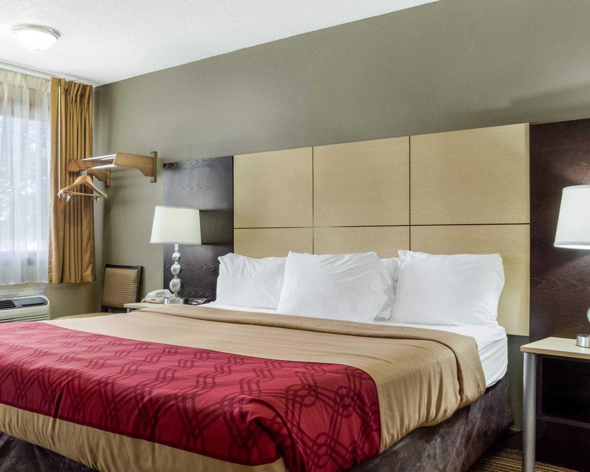 Econo Lodge Grand Forks Luaran gambar