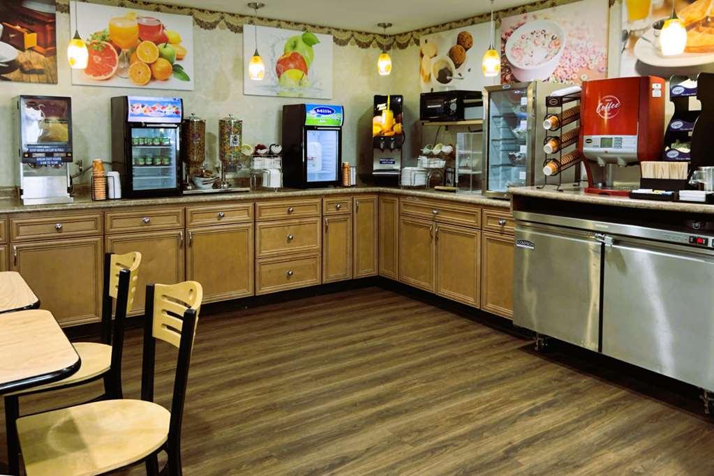 Econo Lodge Grand Forks Restoran gambar